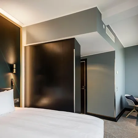 Hotel Crowne Plaza - Hesperia By Ihg