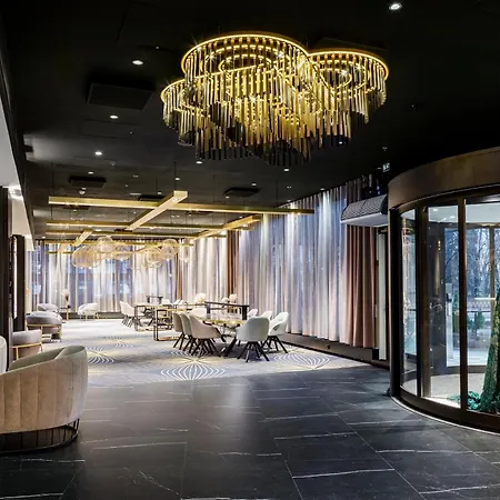 Hotel Crowne Plaza - Hesperia By Ihg