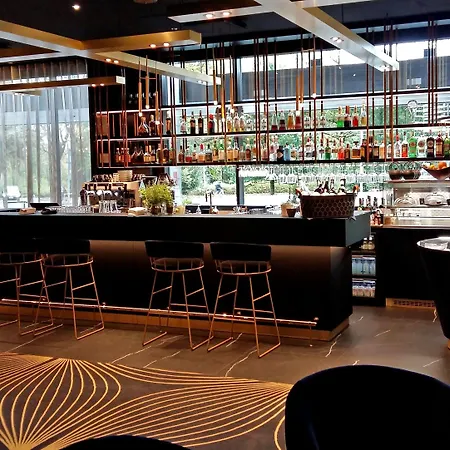 מלון Crowne Plaza - Hesperia By Ihg 4*