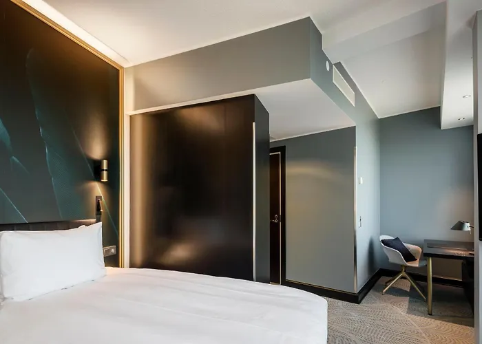 Hotel Crowne Plaza - Hesperia By Ihg