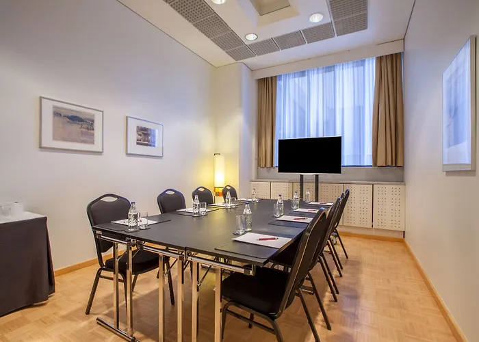 Hotel Crowne Plaza - Hesperia By Ihg 4*