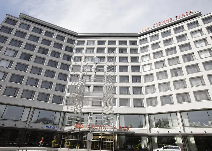 Crowne Plaza - Hesperia By Ihg Hotel 4*