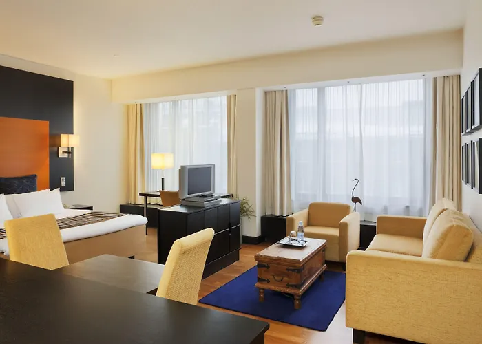 Crowne Plaza - Hesperia By Ihg Hotel